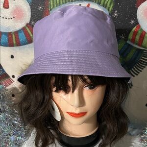 Chic Two-Tone Bucket Hat